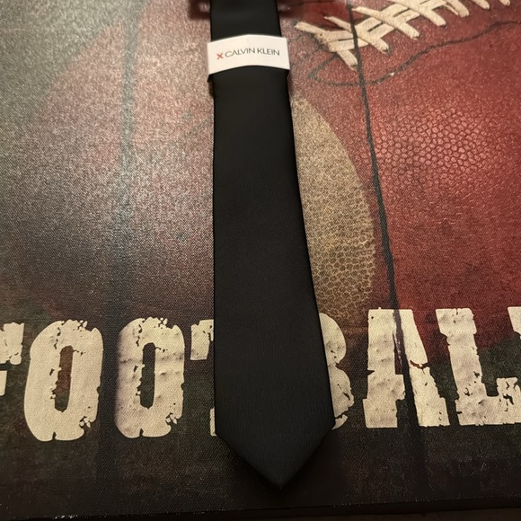 NEW CALVIN KLEIN MEN NECK TIE ALL BLACK PARTY X ULTRA SLIM SKINNY WEDDING SUIT M - Picture 3 of 7